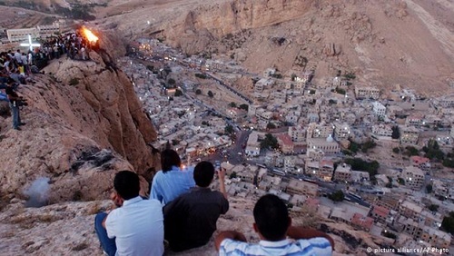 تركيا تغلق حدودها