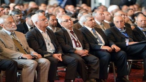المعارضة تبحث الحل