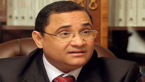 عبد الرحيم علي يكشف