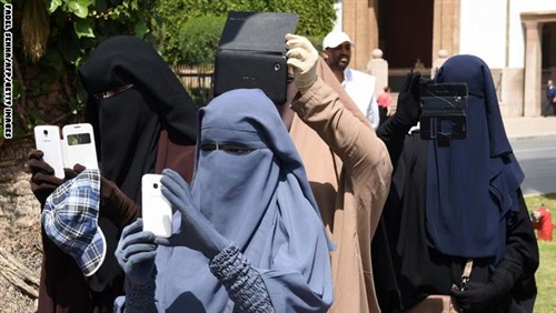 وسط رفض الاخوان والسلفيين..