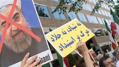 الإيرانيون ينتفضون