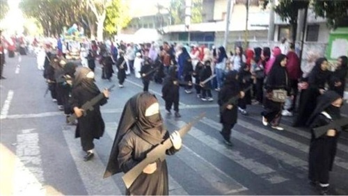 على طريقة «داعش»..