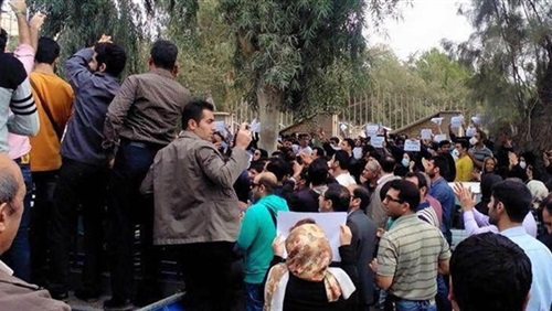 العرب يُصدِّرون ثورتهم