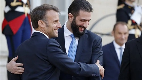 باريس تُغازل الشرع..