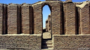 في سعيه لمحو تراث