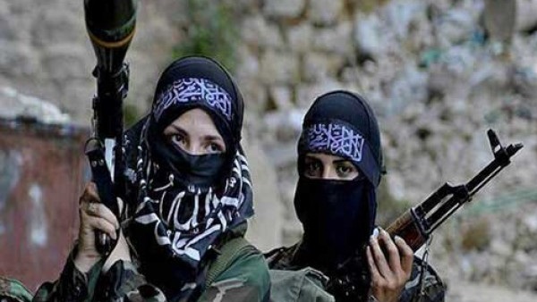 مقاتلات فى صفوف داعش