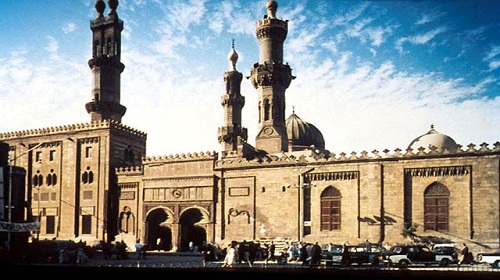 تكفير داعش يثير خلافًا