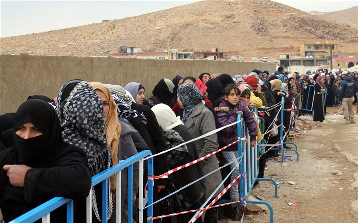 طابور اللاجئين فى