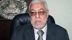 محمود حسين، أمين